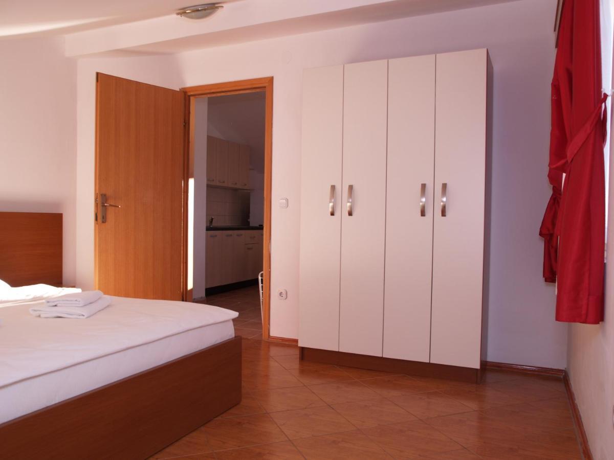 Apartmani "Jadran" Pag Town Exterior foto