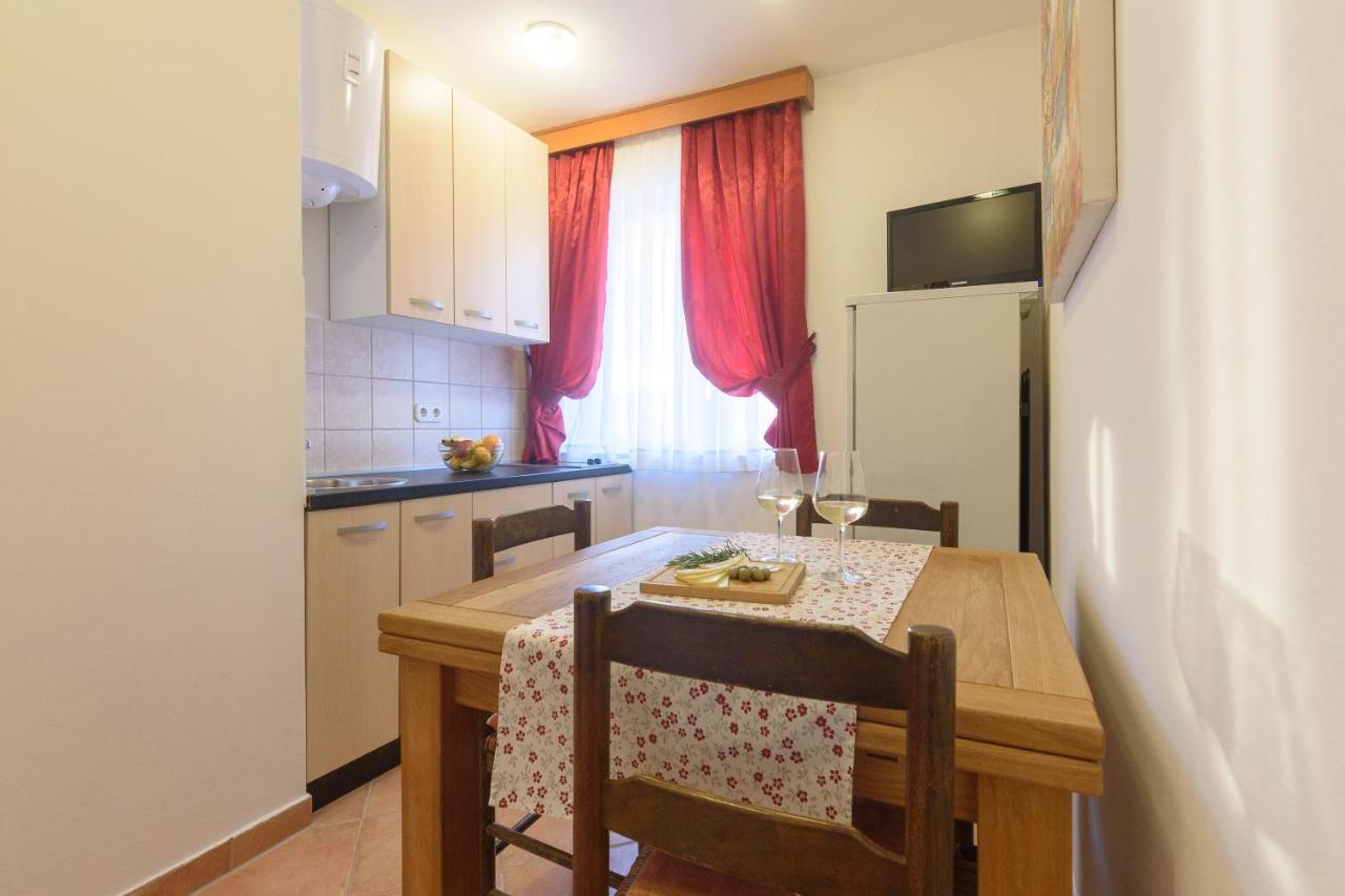 Apartmani "Jadran" Pag Town Exterior foto
