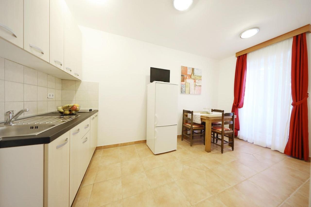 Apartmani "Jadran" Pag Town Exterior foto